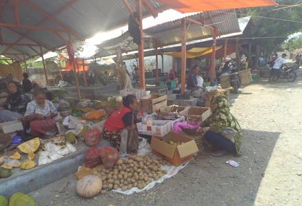 Pasar Desa Gading sari