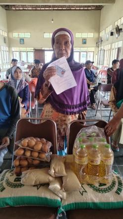 Penyaluran Bantuan Pangan Non Tunai PPBMP di Kalurahan Gadingsari